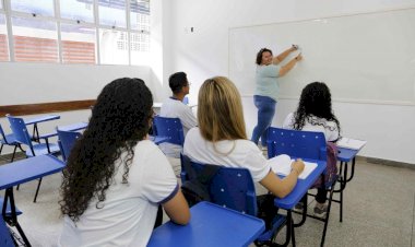 Governo do Amazonas reafirma compromisso com educadores e realiza pagamento de progressões verticais