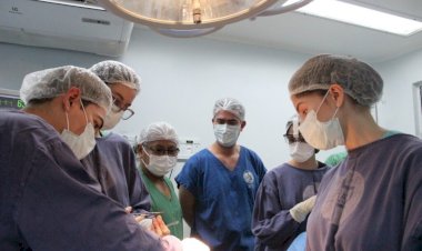 ‘A cirurgia veio na hora certa’, diz filho e paciente idoso atendido na jornada de cirurgias promovida pela Saúde do Amazonas