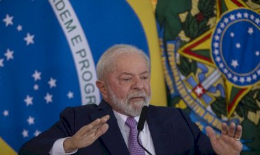 Lula: país poderia ser 4ª economia global, mas caiu em mundo obscuro