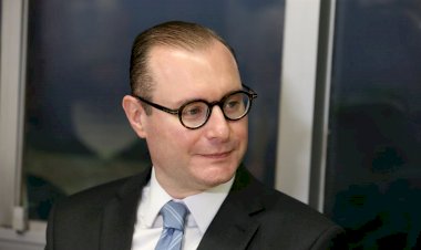 Zanin envia ação contra Bolsonaro à Justiça Eleitoral