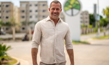 Malvino Salvador visita o bairro Parque Mosaico em Manaus