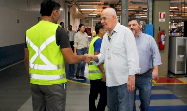 Governo do AM visita fábrica responsável pela produção de eletrodomésticos no PIM