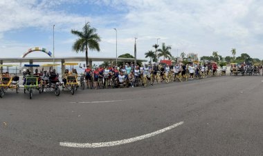 Primeira edição do ‘Pedala Psico Day’ reuniu mais de 100 pessoas na Ponta Negra