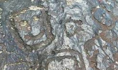 Gravuras de sítio arqueológico são vistas durante seca em Manaus