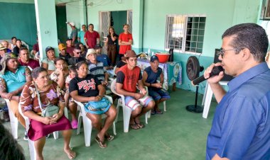 Deputado João Luiz entrega motores de rabeta, por meio de emenda parlamentar para pescadores e pescadoras de Iranduba