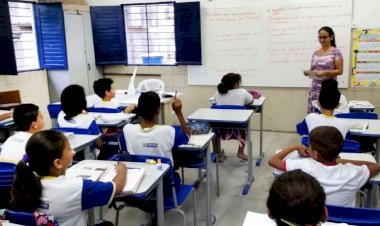 Presidente sanciona lei que estabelece diretrizes para valorização dos profissionais da educação básica