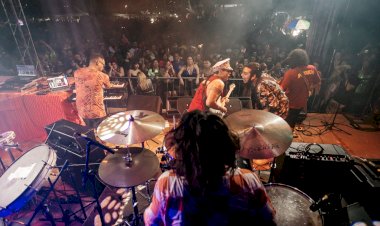 Alaídenegão tem Davi Escobar nos vocais em show do Cauxi Eletrizado