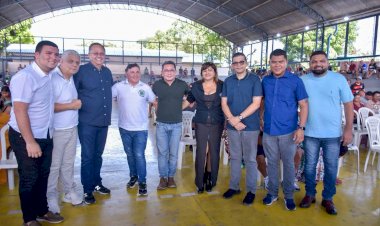 Em Iranduba, deputado João Luiz participa de entrega de kits de proteção individual do programa Atualiza Pescador