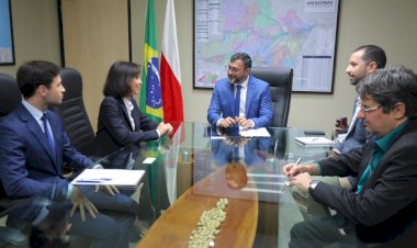 Wilson Lima apresenta mercado de carbono e iniciativas sustentáveis do Amazonas à embaixadora polonesa no Brasil