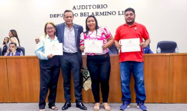 Adjuto Afonso participa de homenagem a líderes comunitários na Aleam