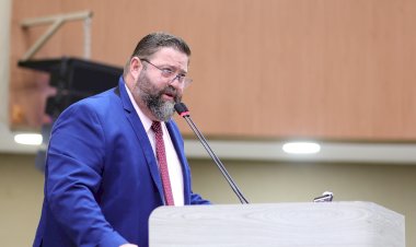 William Alemão alerta para ameaça de desabamento total de rua no bairro Cidade Nova, na zona norte