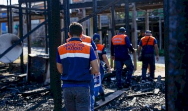 Governo do Amazonas presta assistência às famílias atingidas por incêndio em Nhamundá