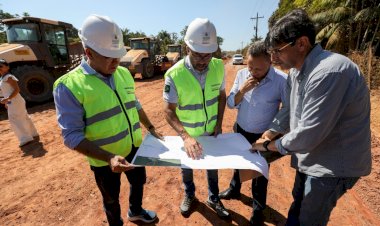 Governador Wilson Lima vistoria avanço das obras no Ramal do Pau Rosa, na zona rural de Manaus