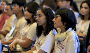 Teatro Amazonas se aproxima da comunidade com projeto ‘Olho Mágico’