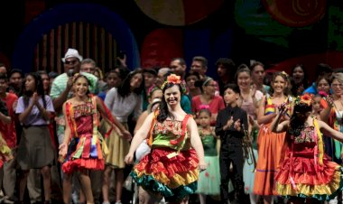 ‘Ritmos e cores pela inclusão’: As artes sem diferenças no palco do Teatro Amazonas