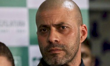 Defesa de Daniel Silveira pede esclarecimentos para devolver arma