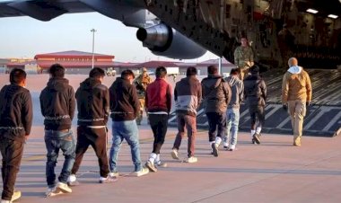 Deportados dos EUA estavam algemados em aeronave