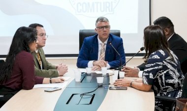 João Carlos comanda primeira reunião da Comissão de Turismo e Relações Internacionais da CMM