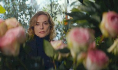 Isabelle Huppert e Hafsia Herzi protagonizam 'A Prisioneira de Bordeaux'