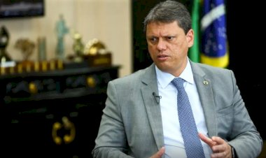 Moraes autoriza visita do governador de São Paulo a Jair Bolsonaro