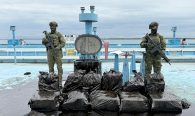 Polícia Militar do Amazonas intercepta balsa petroleira vinda do Peru com 370 kg de cloridrato de cocaína