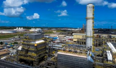 Refinarias da Petrobras operam com mais de 100