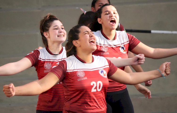 Santa Etelvina, o primeiro campeão estadual de handebol em tempos de pandemia