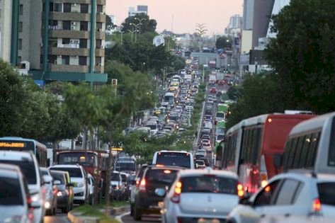 Trânsito de Manaus: de Paris dos Trópicos para tráfego desorganizado da Índia
