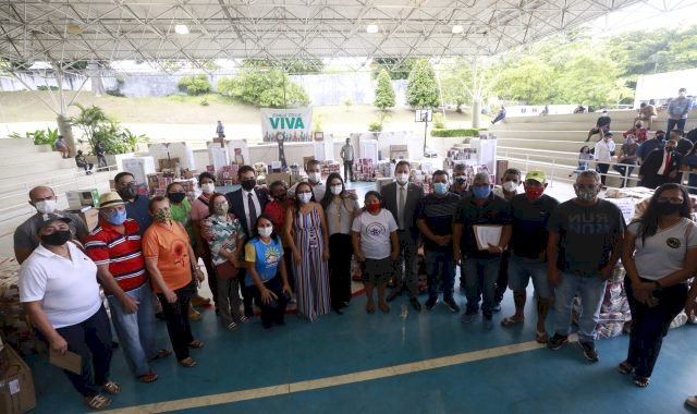 Assembleia Viva entrega 12 toneladas de alimentos para instituições filantrópicas