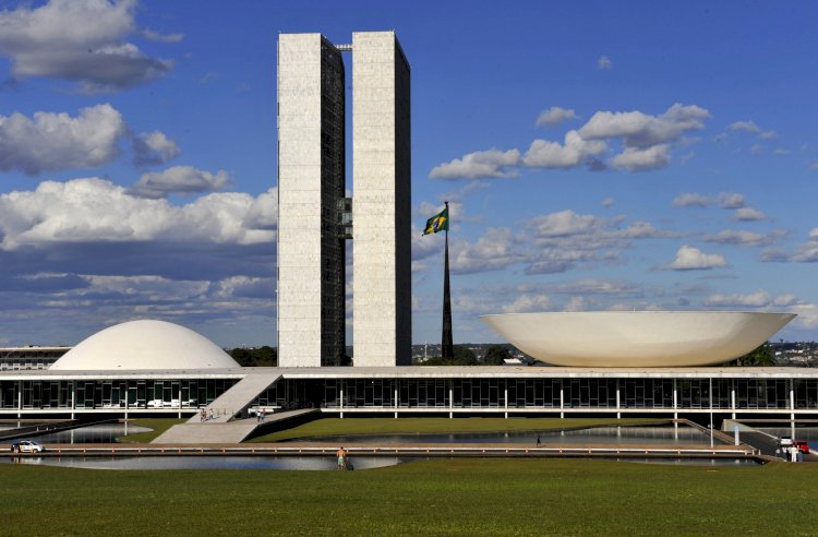 Projeto cria novo auxílio emergencial a ser pago até o fim de 2021