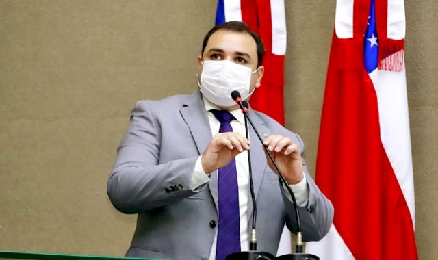 Roberto Cidade quer vacinação imediata a motoristas e cobradores do Transporte Público