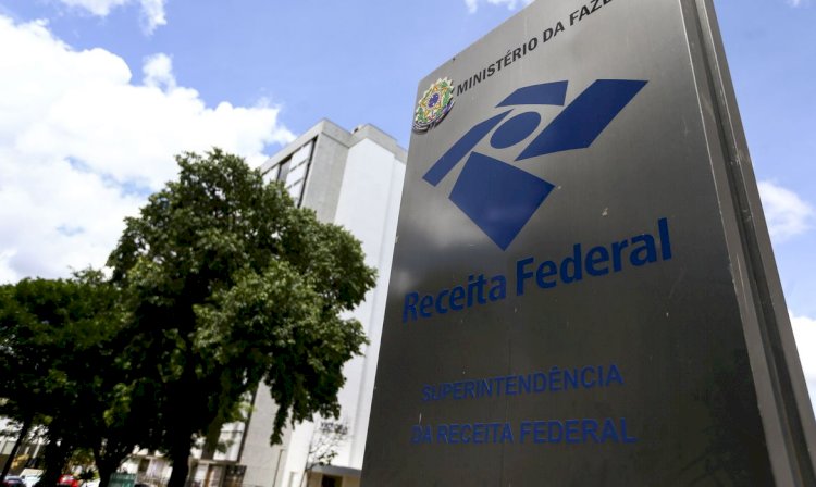 Arrecadação em abril atinge R$ 156,8 bi e bate recorde para o mês