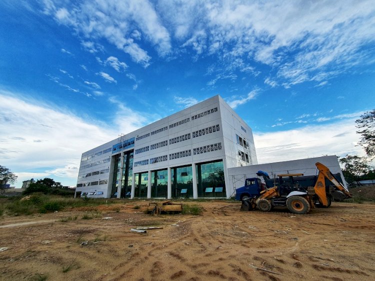 Wilson Lima autoriza repasse de R$ 5 milhões para Hospital do Sangue e prevê entrega da obra para outubro