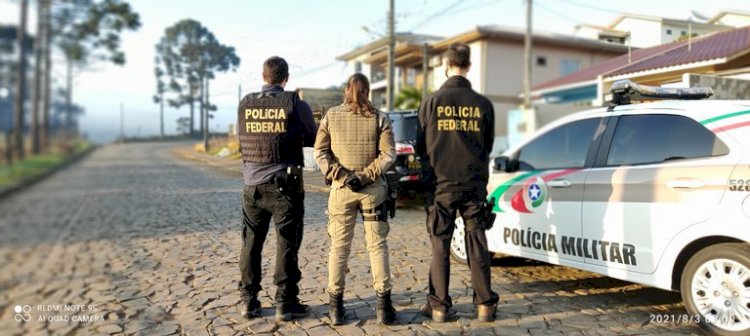 Polícia Federal cumpre mandados para combater o contrabando de cigarros no Vale do Rio do Peixe