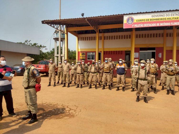 Corpo de Bombeiros controla dois focos de queimada em Humaitá, neste domingo (22/08)