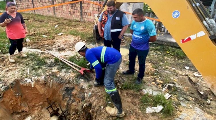 William Alemão constata vazamento, aciona empresa e não arreda o pé até o fim do serviço