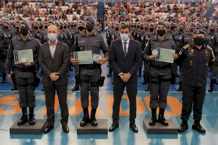 Wilson Lima participa de formatura de 404 policiais que vão reforçar segurança pública no interior