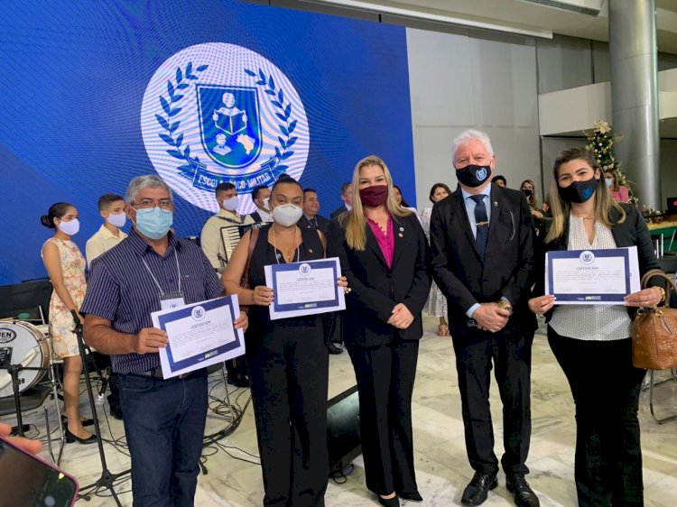 Em evento com presidente Bolsonaro, escolas da rede estadual recebem certificação do Governo Federal