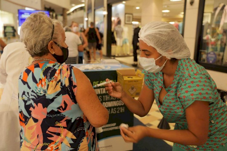 Com mais de 66 mil doses aplicadas, campanha de imunização é retomada nos shopping centers de Manaus