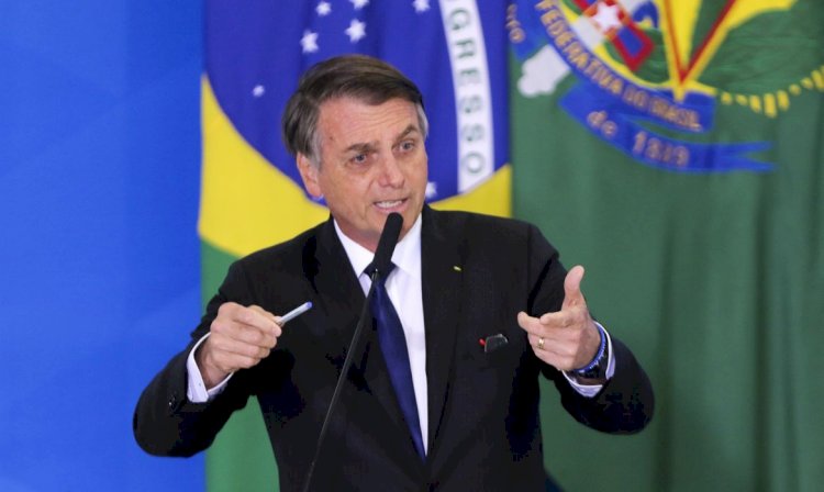 Presidente regulamenta auxílio gás e Programa Alimenta Brasil