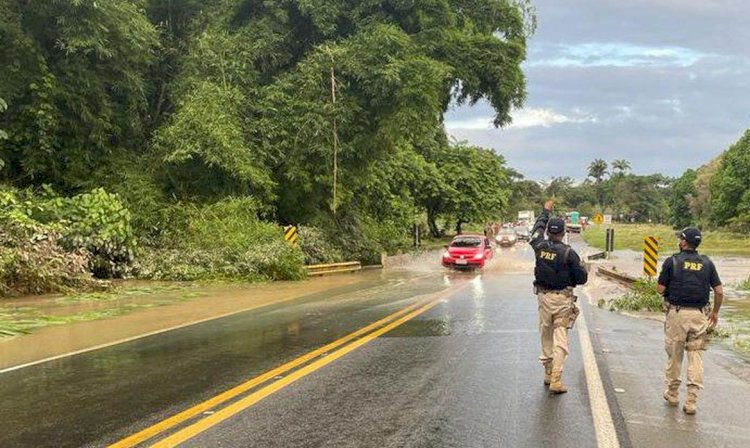 Chuvas: governo libera R$ 200 milhões para reconstrução de estradas