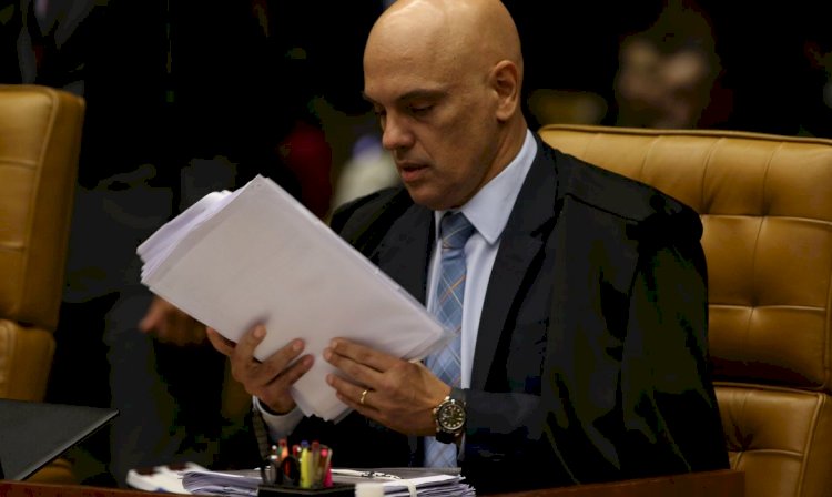 Moraes volta a determinar que deputado use tornozeleira eletrônica