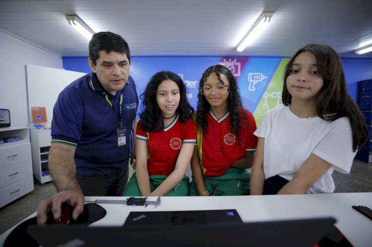 Escola estadual na zona oeste de Manaus cria projeto para estimular meninas com vocação para ciências exatas