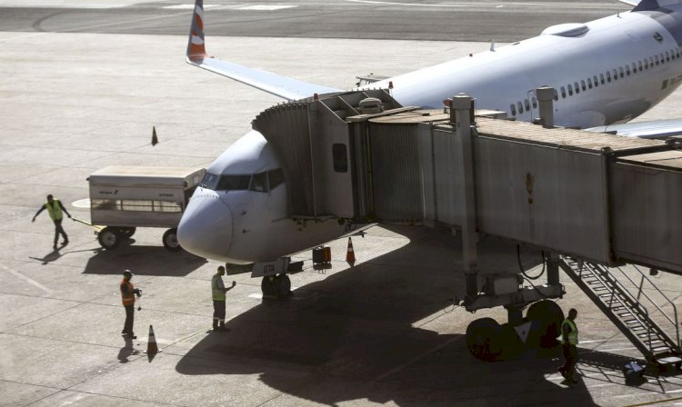 Máscaras em aviões e aeroportos são obrigatórias a partir de hoje