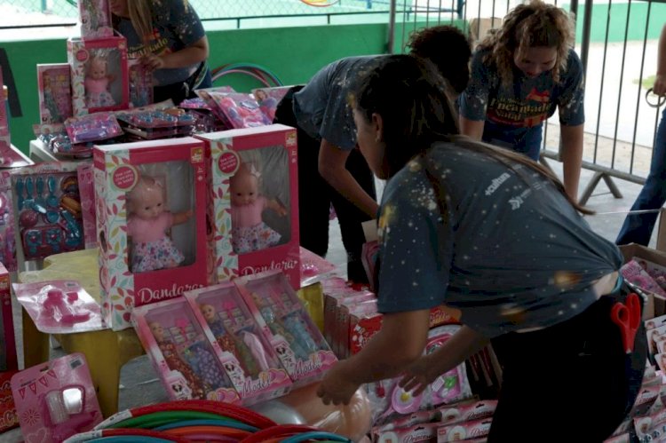 Natal Itinerante: Montagem teatral é apresentada em carreta-palco no bairro Terra Nova