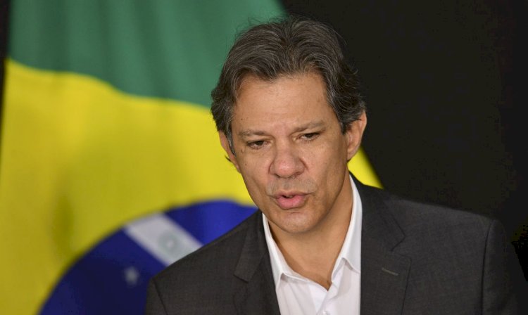 Salário mínimo 'vai ser pago normalmente', diz Haddad