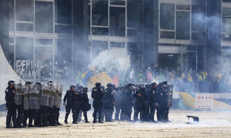 Saiba o que a Polícia Federal está fazendo em relação aos atos golpistas