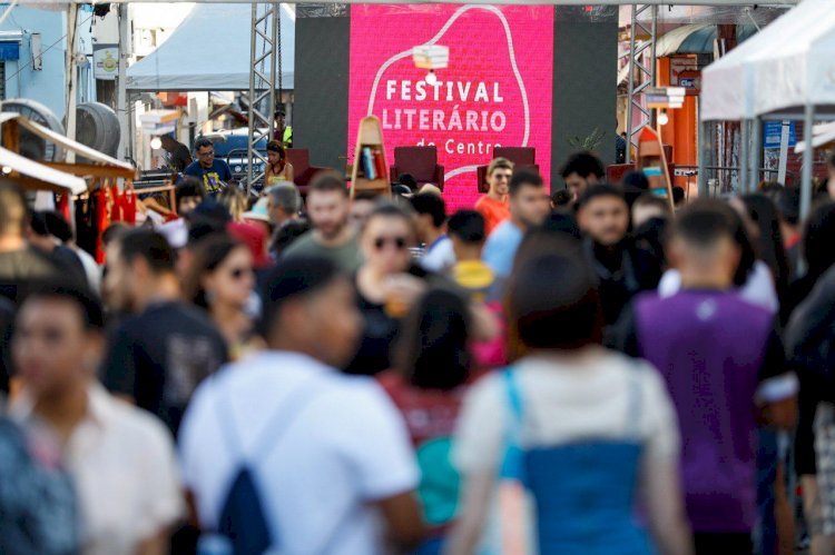 Festival Literário do Centro encerra com a participação de mais de 8,5 mil pessoas na rua Barroso