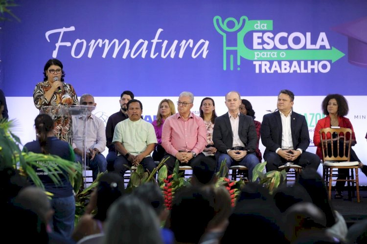 Governo do Amazonas diploma mais de 500 alunos em programas de formação técnica e profissional