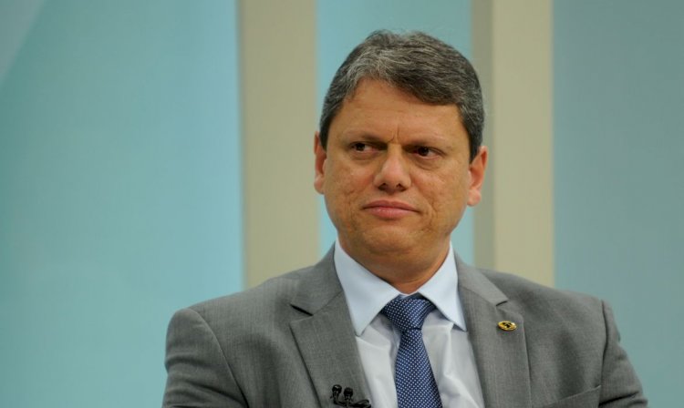 TSE mantém multa aplicada contra Tarcísio por propaganda antecipada